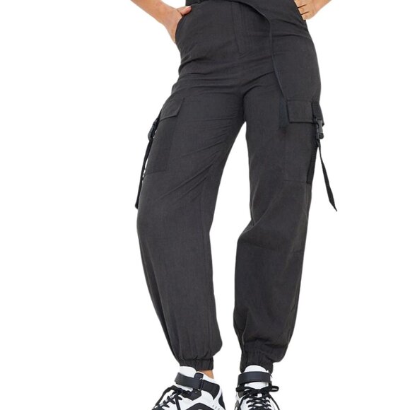 NWT Pretty Little Thing Black Buckle Detail Belted Cargo Pants - Picture 1 of 4